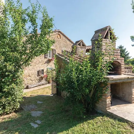 Amazing In W/ Outdoor Swimming Pool And 7 Bedrooms 펜션